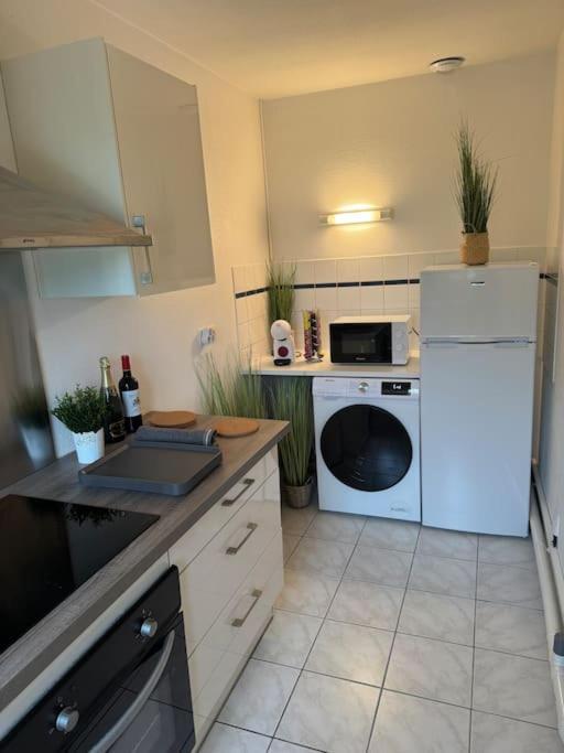 Appartement Confort Et Balcon Ludon-Médoc Exterior foto